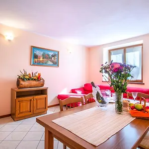  Apartment Martino - Dma321 By Interhome